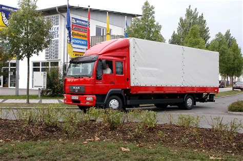 Wnętrze kabiny MAN L2000 Evolution