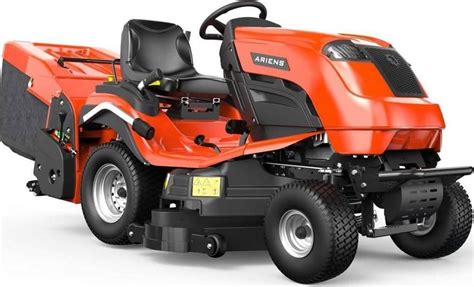 traktor ogrodowy Ariens z systemem zbierania trawy