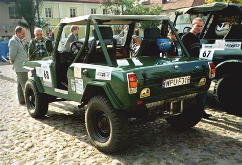 Wariacja na temat starego GAZ-a z wykorzystaniem części Wołgi.