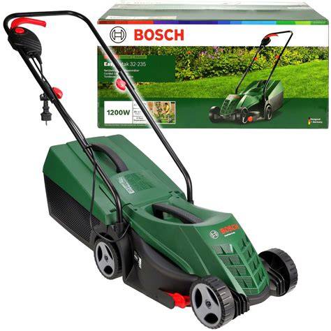 Kosiarka elektryczna Bosch Rotak 32R w akcji