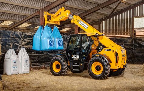 Mapa z lokalizacjami dealerów maszyn budowlanych JCB w Polsce