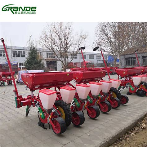 Precision pneumatic seed drill sowing corn