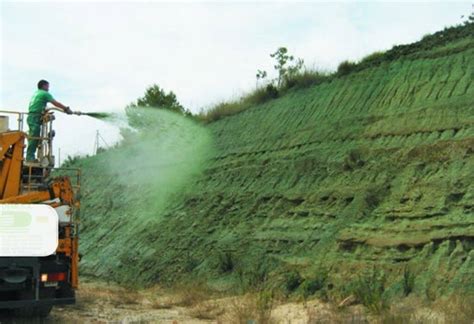 Photo of a cultivator-seeder aggregate in action