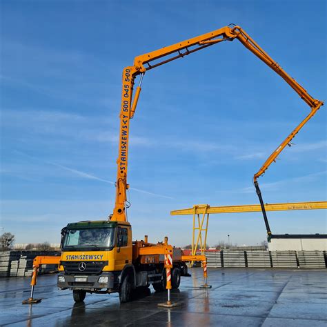 Pompa do betonu Cifa K56L serii Steeltech na podwoziu Mercedes-Benz Arocs