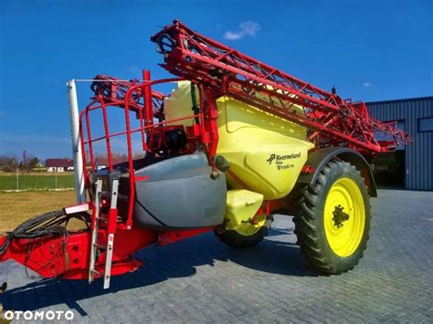 opryskiwacz Kverneland Rau iXtrack A24 na polu