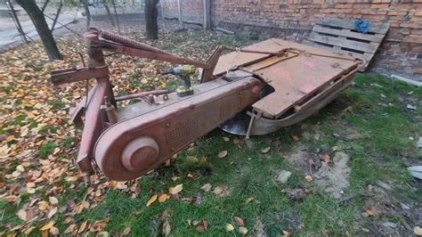 Schemat budowy kosiarki rotacyjnej ZTR 210 z zaznaczonym bębnem, nożami i przekładnią