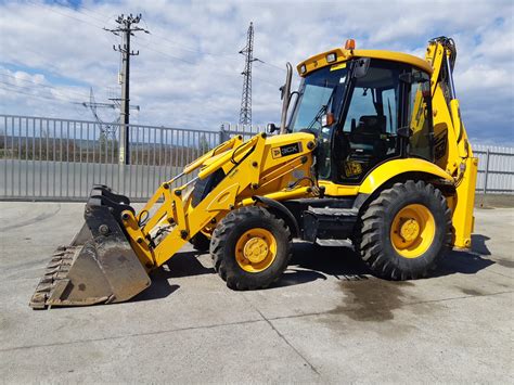 JCB 3CX na placu budowy