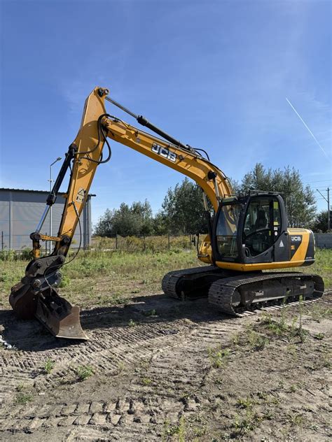Podwozie typu X koparki JCB