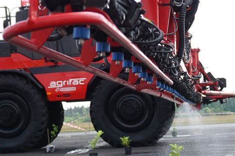 różne typy rozpylaczy w opryskiwaczu