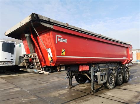 Thematic photo of a Schmitz SGF S3 tipper semitrailer
