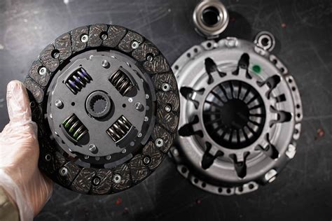 Zdjęcie przekroju starego sprzęgła elektrohydraulicznego