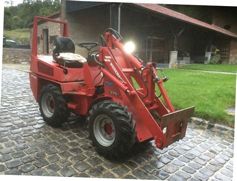 Thematic photo of Weidemann 917 DM from 1990 in an agricultural setting