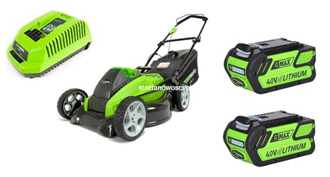 kosiarka elektryczna akumulatorowa z widocznym miejscem na baterię
