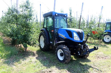 Ciągnik New Holland T3LP w sadzie