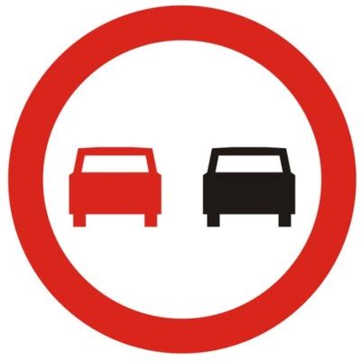 Znak pionowy B-25: zakaz wyprzedzania pojazdów