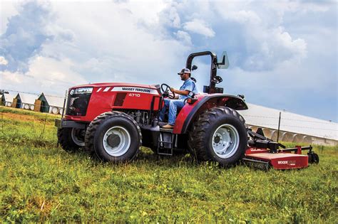 Wnętrze kabiny ciągnika Massey Ferguson 4700 Global Series