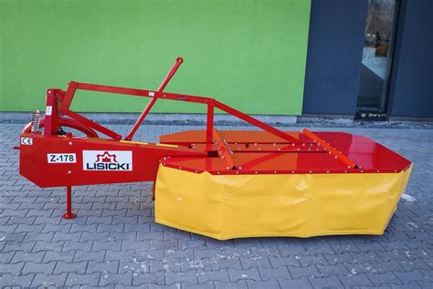 Kosiarka rotacyjna dyskowa z widoczną listwą tnącą