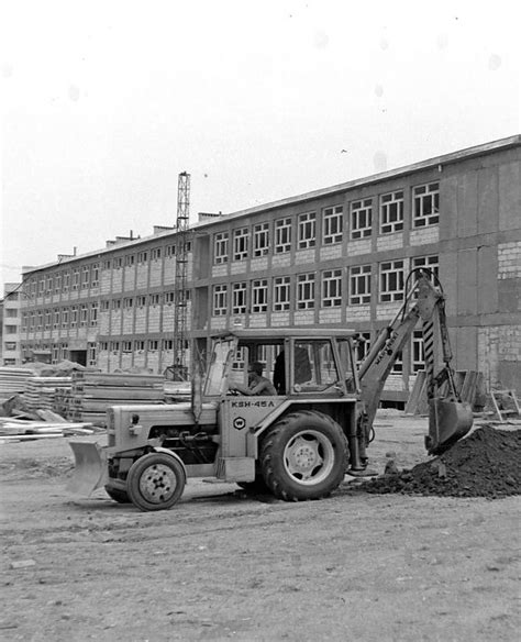 historyczne zdjęcie koparko-spycharki KSH-45