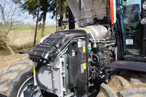 Przekrój silnika FPT z systemem HI-eSCR2 w ciągniku Steyr Kompakt