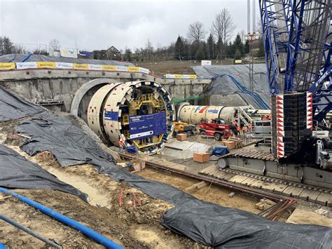 Wizualizacja maszyny TBM w przekroju poprzecznym tunelu