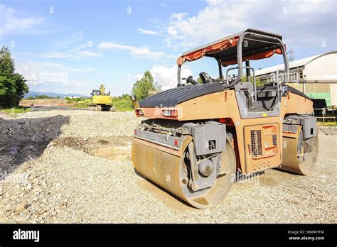 Thematic photo of a road roller working on a construction site in Germany