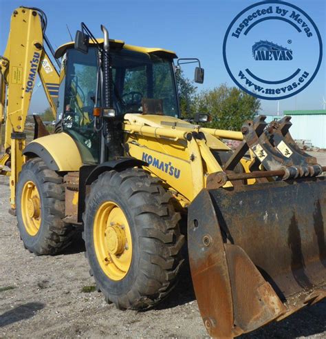 inspekcja techniczna używanej koparki kołowej Komatsu