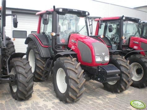 schemat porównawczy Valtra N82 i Case CS 85 PRO