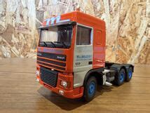 Historyczny model DAF 95XF na drodze