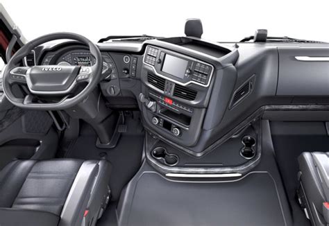 Wnętrze kabiny Iveco S-Way z nowym kokpitem