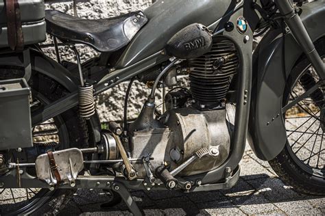 Zdjęcie zabytkowego motocykla EMW