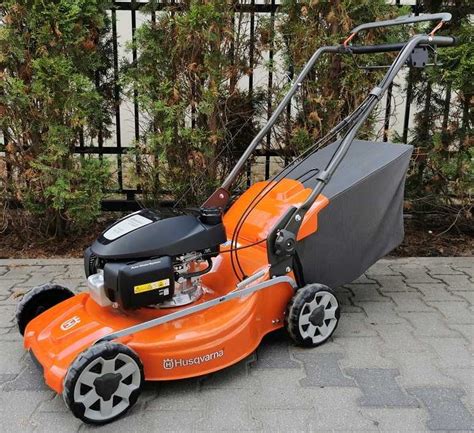 kosiarka Husqvarna LC 356VP z opcją bocznego wyrzutu