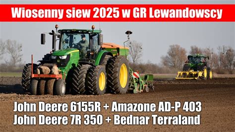John Deere 4x2 w akcji, praca polowa