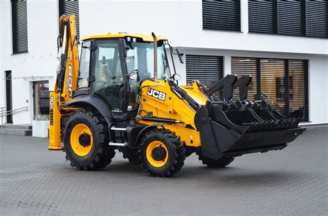 Wizualizacja różnych modeli maszyn JCB
