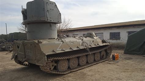 Rosyjski MT-LB z wieżyczką okrętową 2M-3M