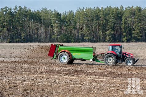 porównanie rozrzutnika jednoosiowego i tandemowego