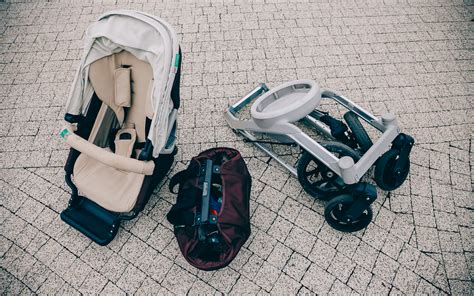 zdjęcie złożonego wózka Orbit Baby G2 w wersji spacerowej