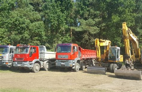 Flota wywrotek i maszyn budowlanych