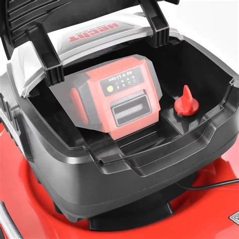 Thematic photo of HECHT 5041 with visible battery compartments or an emphasis on its dual battery system.