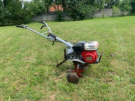glebogryzarka Honda F 220 w akcji