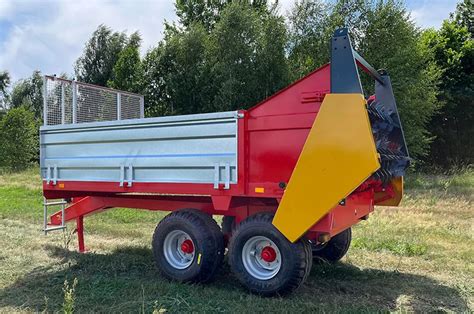 porównanie szerokiej i wąskiej skrzyni ładunkowej rozrzutnika