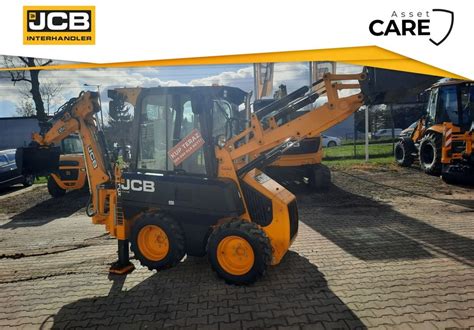 infografika porównująca rozmiary koparko-ładowarek JCB 1CX, 2CX i 3CX