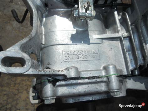 Porównanie oryginalnej części Honda z podróbką