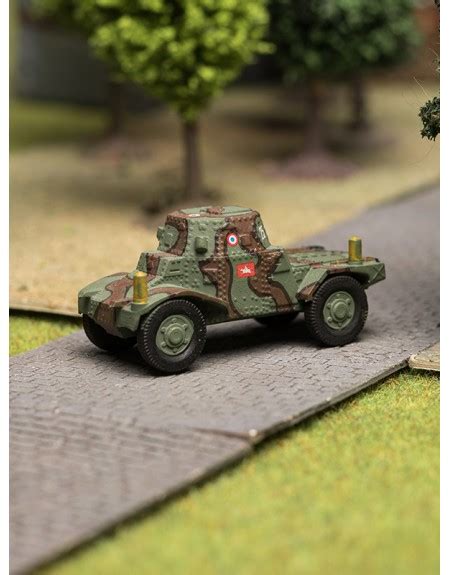 Zdjęcie historyczne francuskiego samochodu pancernego Panhard P178