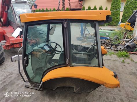 Zdjęcie ciągnika Renault serii 100.54 w pracy