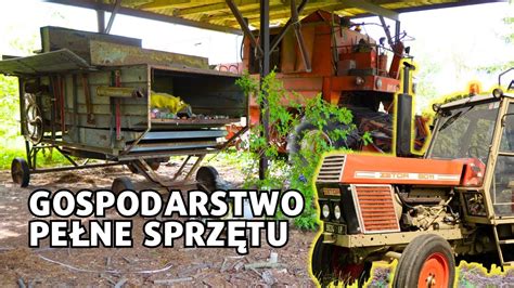Zdjęcie warsztatu szkolnego z maszynami rolniczymi i uczniami podczas zajęć praktycznych
