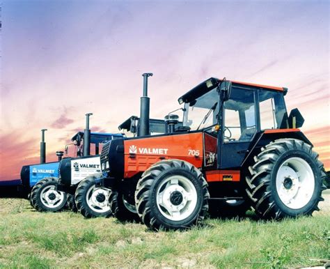 Valmet z 1988 r. w pięciu różnych odcieniach