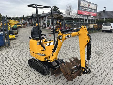 JCB 8008 minikoparka w akcji