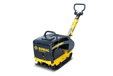 Zagęszczarka rewersyjna Bomag BPR 45/55 D/E w akcji