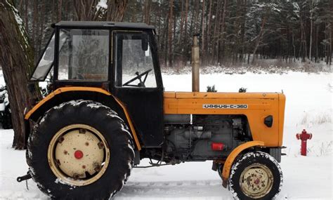 Widok na przedni most 4x4 do ciągnika Ursus C-360
