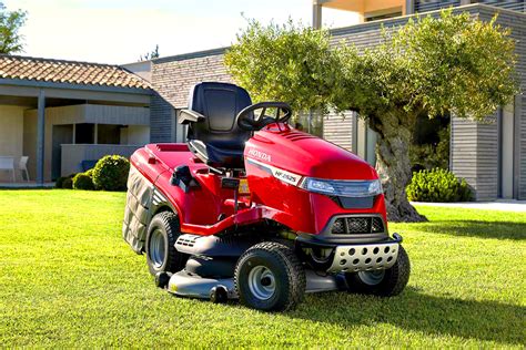 Infographics showing average prices for new and used ride-on lawn mowers in the Kraśnik region